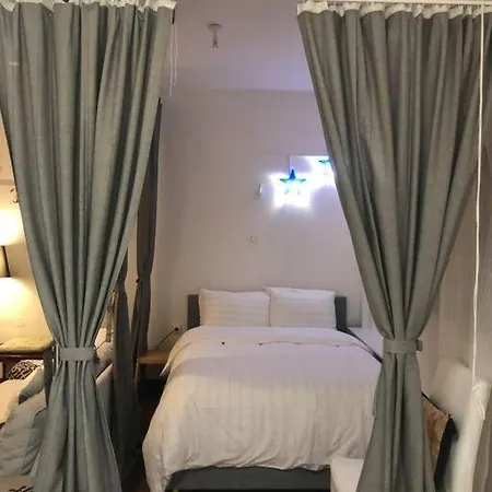 Appartement με θέα πλατεία στο κέντρο της πόλης *