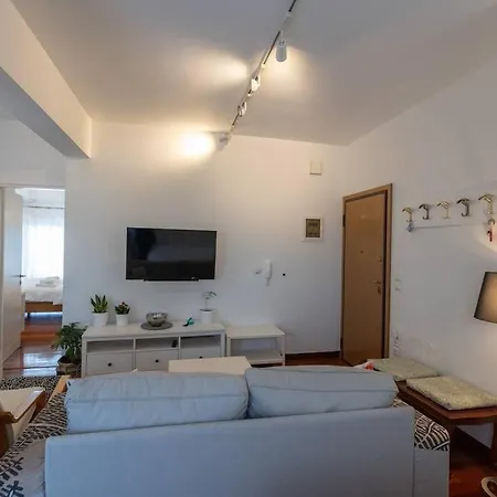 Apartment διαμέρισμα με θέα πλατεία στο κέντρο της πόλης Larissa