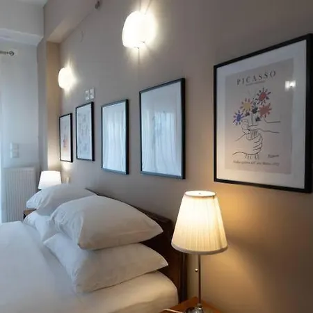 με θέα πλατεία στο κέντρο της πόλης * Larissa