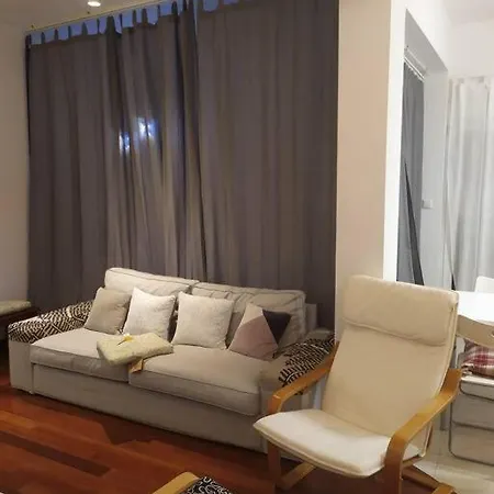 Apartment διαμέρισμα με θέα πλατεία στο κέντρο της πόλης Larissa