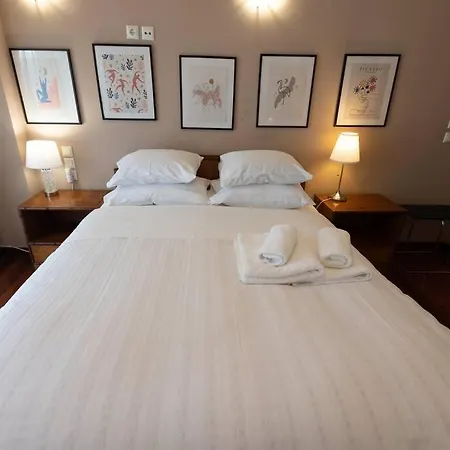 με θέα πλατεία στο κέντρο της πόλης Apartamento