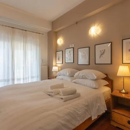 με θέα πλατεία στο κέντρο της πόλης Larissa