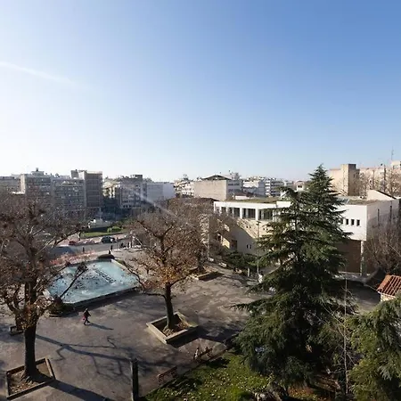 με θέα πλατεία στο κέντρο της πόλης Apartamento