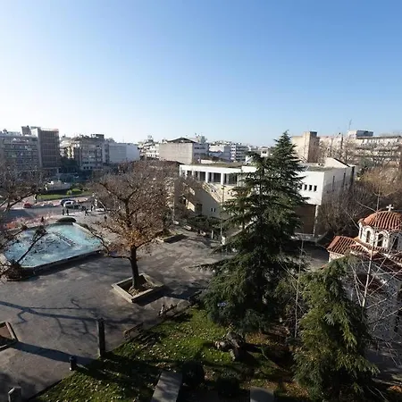 Apartment διαμέρισμα με θέα πλατεία στο κέντρο της πόλης Larissa