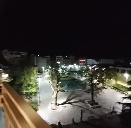 Apartment με θέα πλατεία στο κέντρο της πόλης Larissa