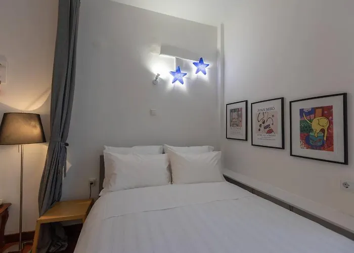 με θέα πλατεία στο κέντρο της πόλης *