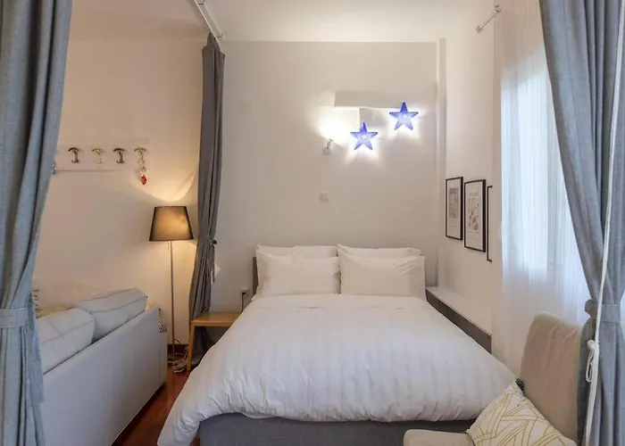 με θέα πλατεία στο κέντρο της πόλης