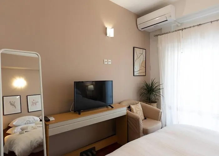 Apartment με θέα πλατεία στο κέντρο της πόλης *