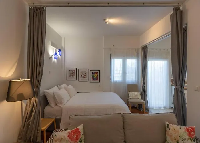 με θέα πλατεία στο κέντρο της πόλης Apartment