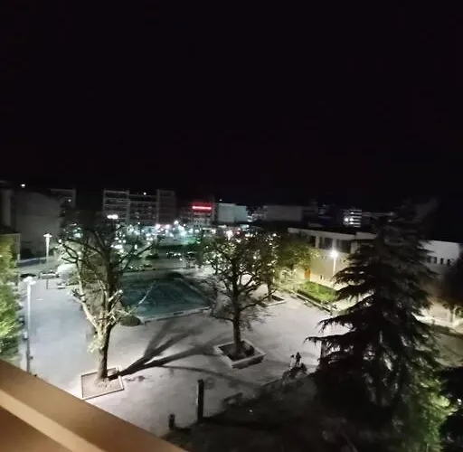 Apartment με θέα πλατεία στο κέντρο της πόλης Larissa