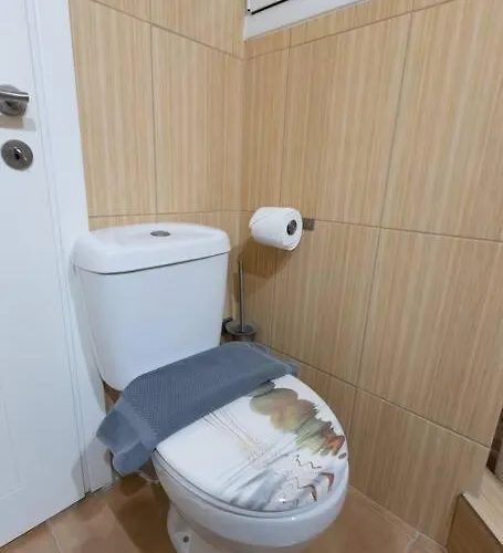 με θέα πλατεία στο κέντρο της πόλης Apartment