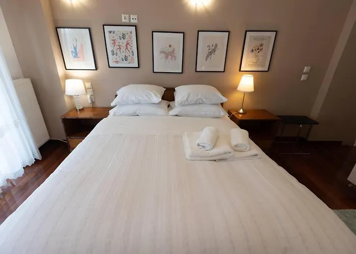 με θέα πλατεία στο κέντρο της πόλης Apartment