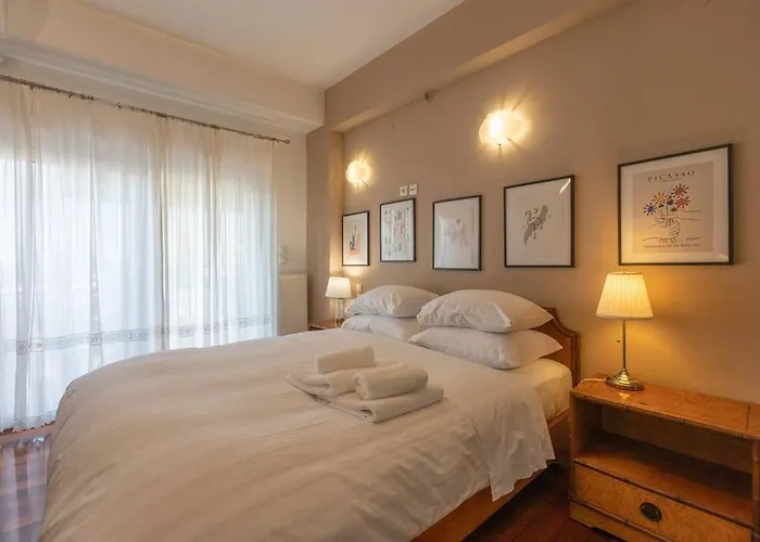 με θέα πλατεία στο κέντρο της πόλης Larissa